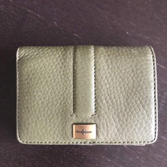 Cole Hahn leather wallet - Picture 2 of 4